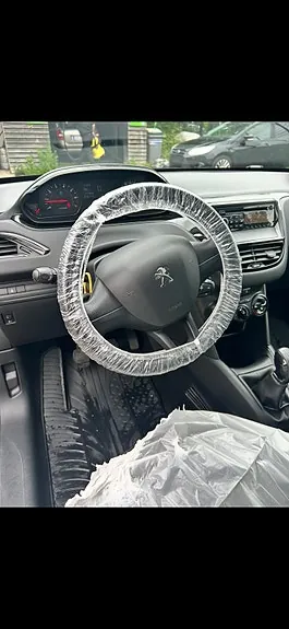 Peugeot 208 2014 photo 4