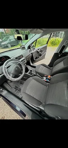 Peugeot 208 2014 photo 5