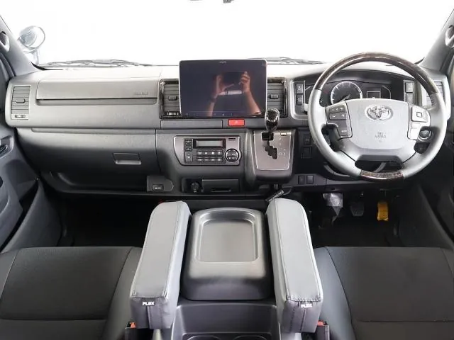 Toyota Hiace Gl 2025 photo 2