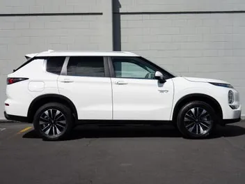 Mitsubishi Outlander 2026 photo 4