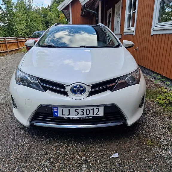 Toyota Auris 2013 photo 3