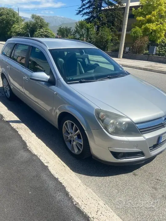 Opel Astra H 2005 photo 2