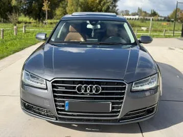 Audi A8 2015 photo 2
