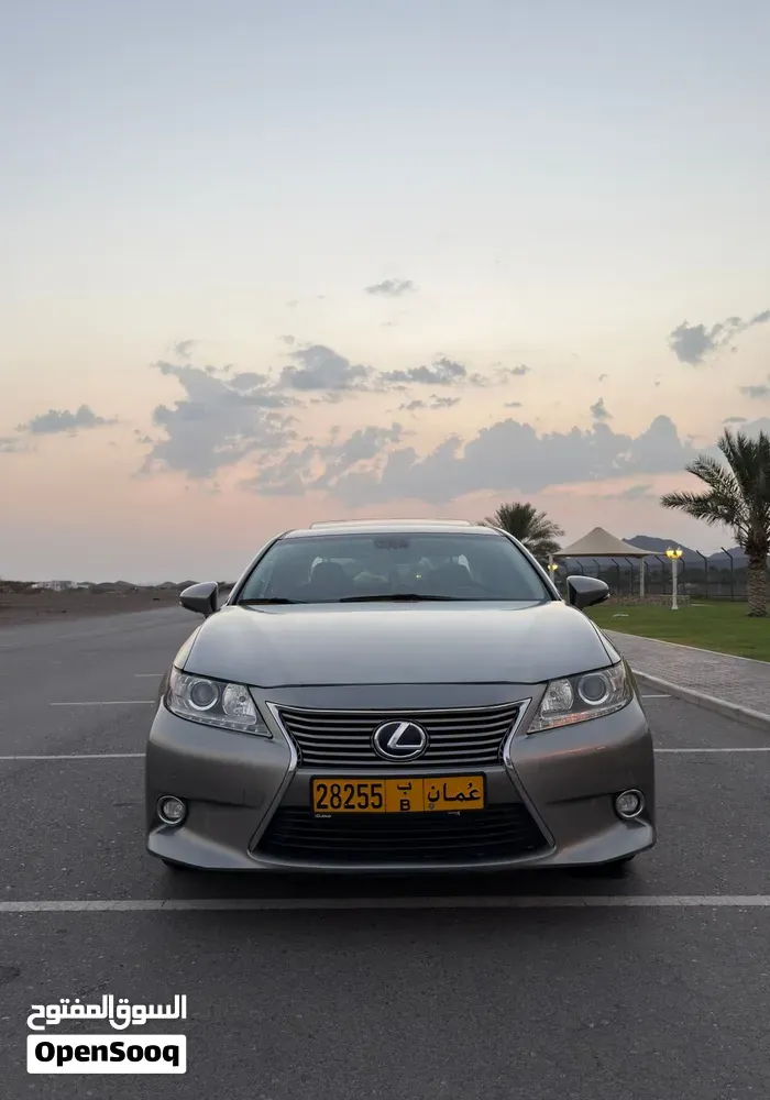 Lexus Es 300H 2015 photo 2