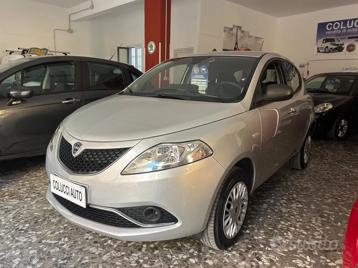 Lancia Ypsilon 2015 photo 2