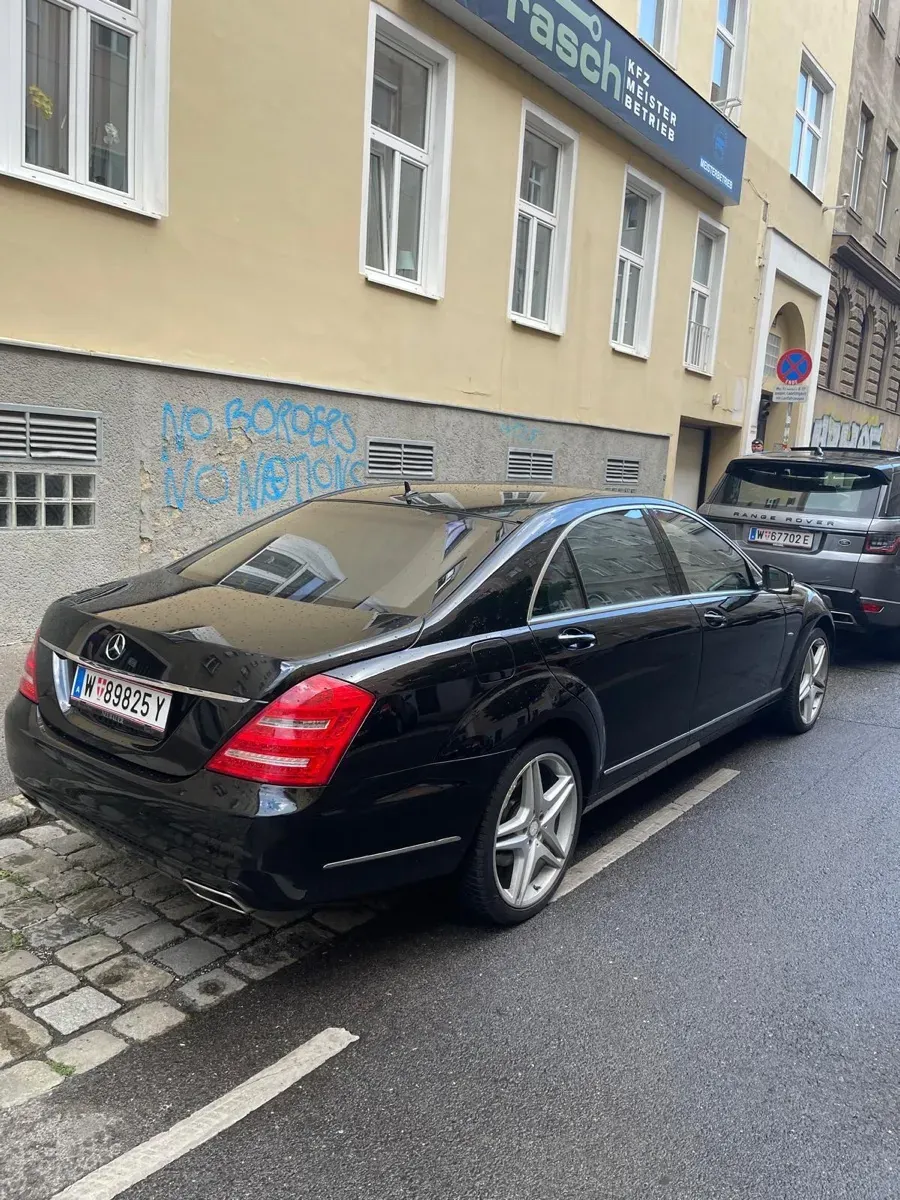 Mercedes-Benz S-Class 2011 photo 3