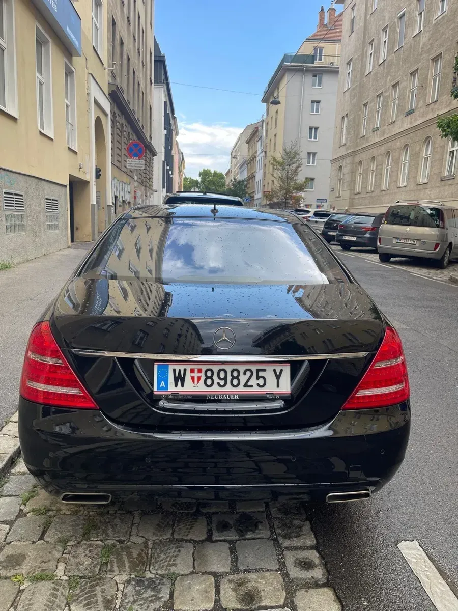 Mercedes-Benz S-Class 2011 photo 2