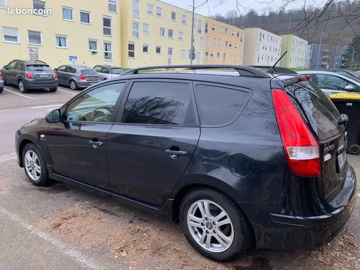 Hyundai I30 2010 photo 2