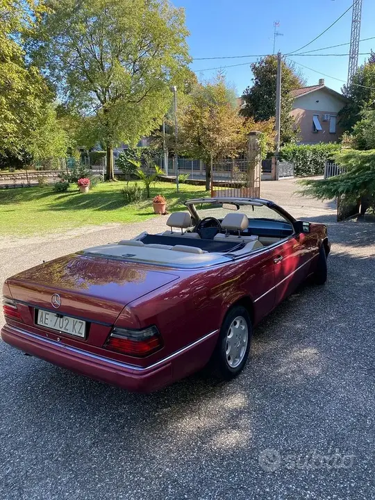 Mercedes-Benz W124 1995 photo 2