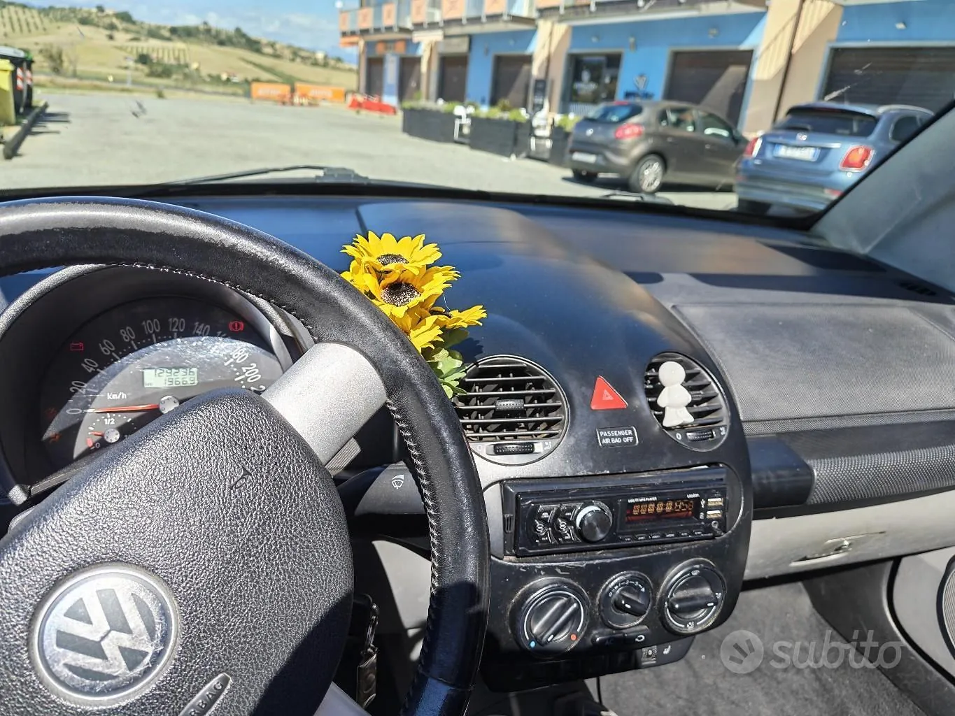 Volkswagen New Beetle 2005 photo 4