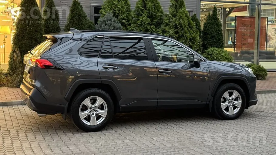 Toyota Rav4 2020 photo 2