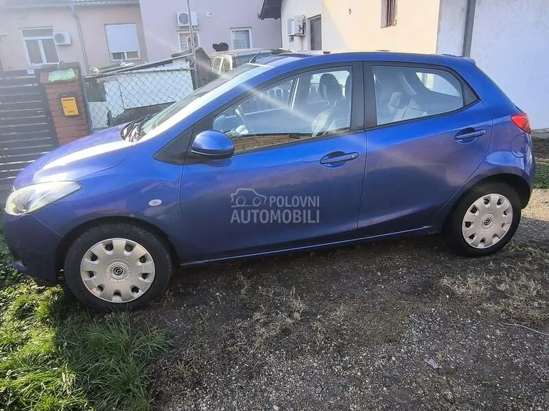 Mazda 2 2007 photo 5