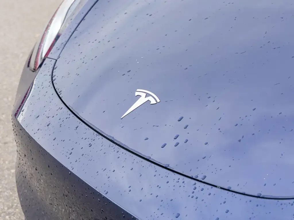 Tesla Model Y 2023 photo 4