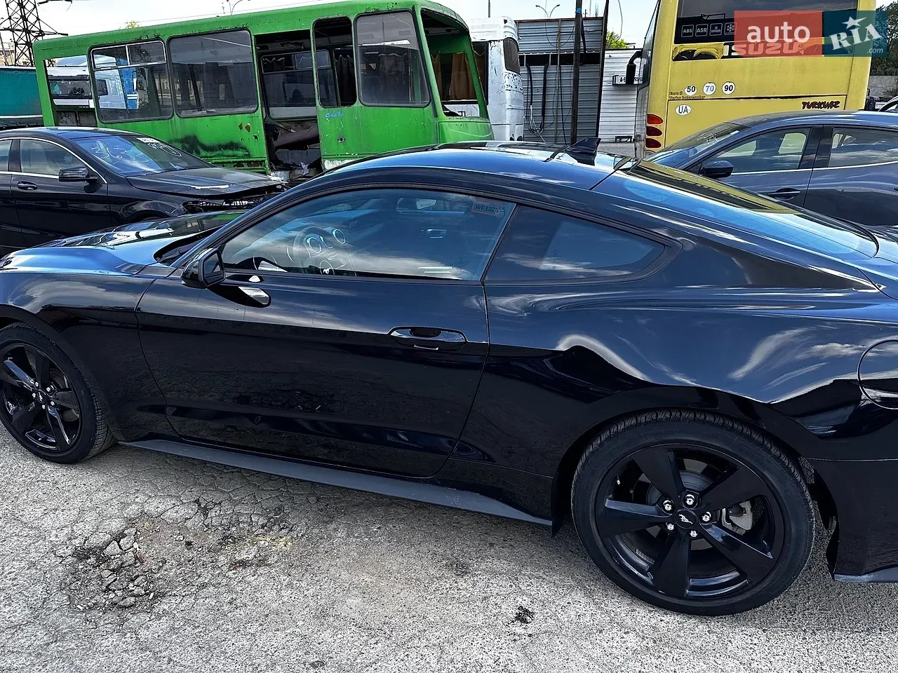 Ford Mustang 2021 photo 4