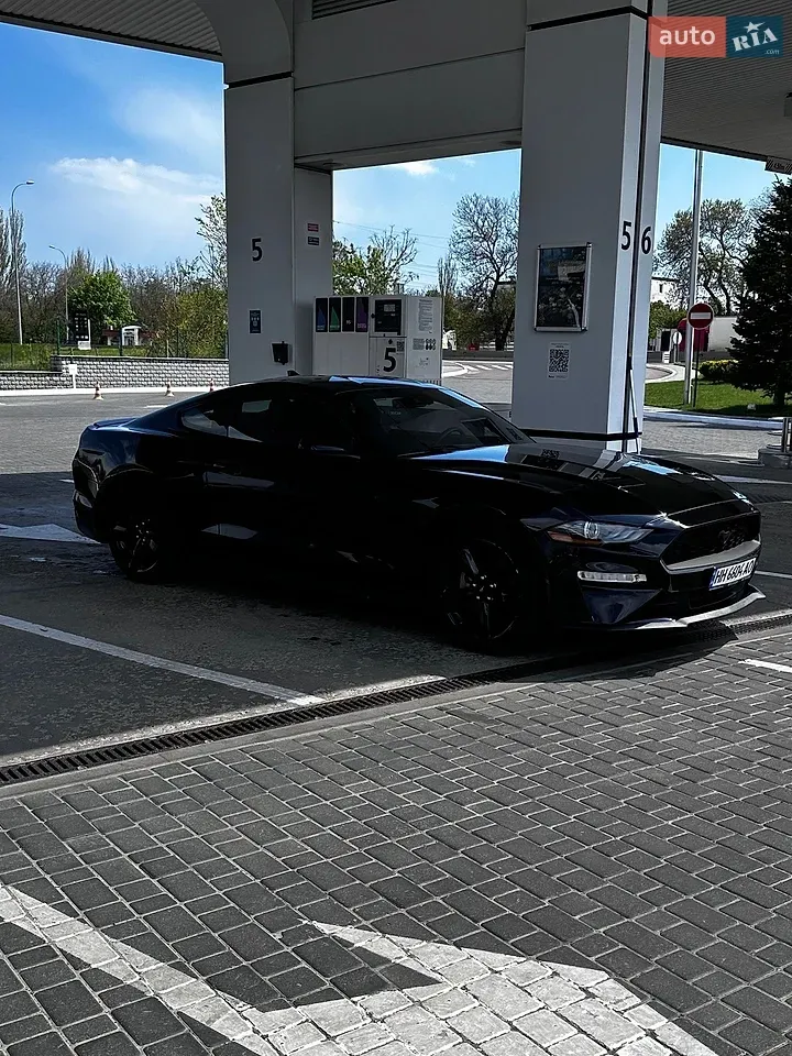 Ford Mustang 2021 photo 3
