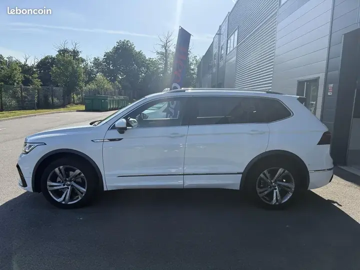 Volkswagen Tiguan 2024 photo 5
