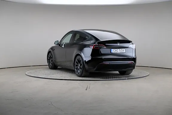 Tesla Model Y 2023 photo 2