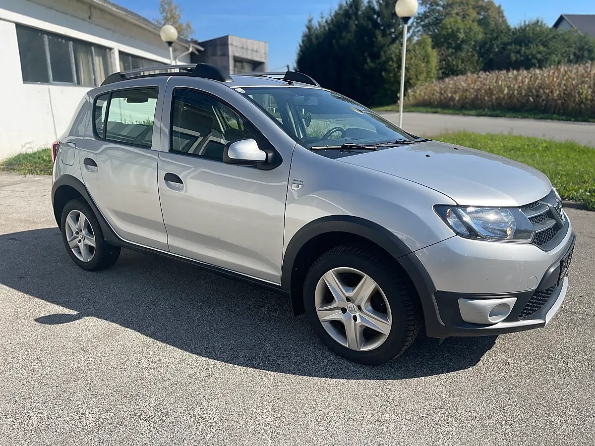 Dacia Sandero 2015 photo 2