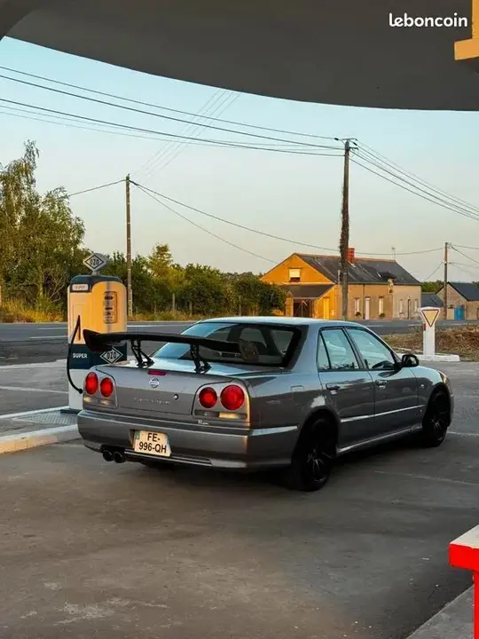 Nissan Skyline 2001 photo 2
