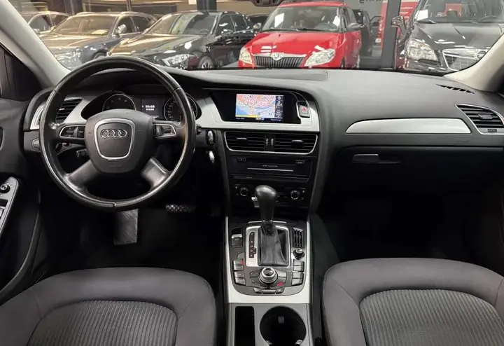 Audi A4 Avant 2009 photo 4