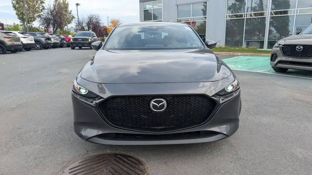 Mazda 3 2023 photo 3