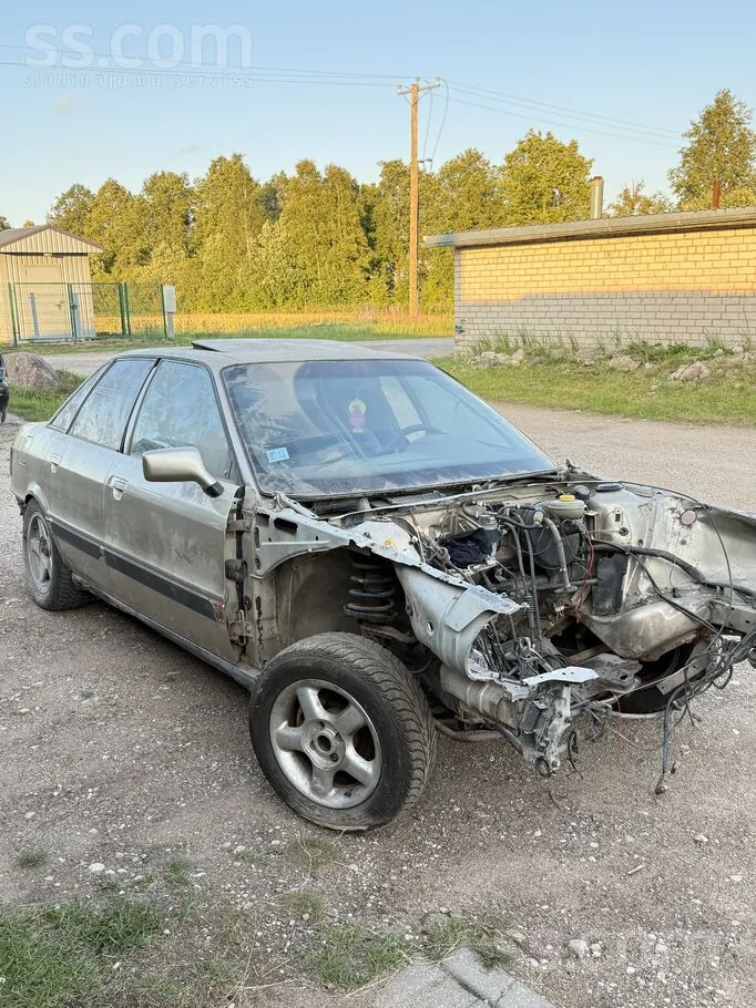 Audi 80 1989 photo 2