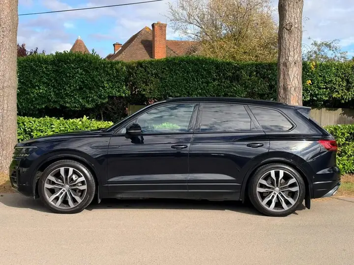 Volkswagen Touareg 2019 photo 2