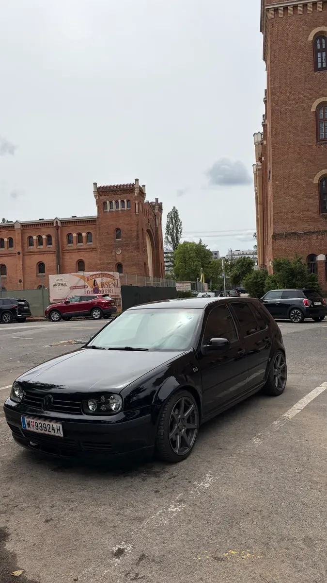 Volkswagen Golf 1999 photo 2