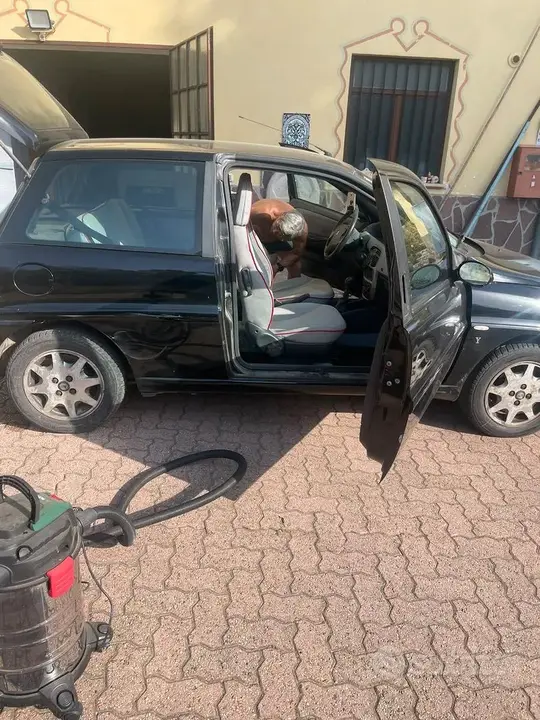 Lancia Y 2002 photo 2