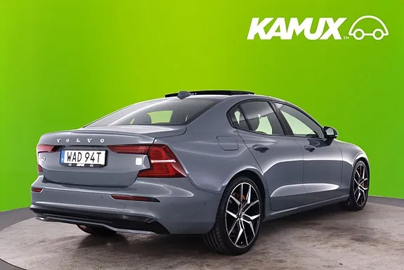 Volvo S60 2023 photo 4