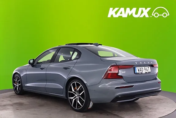 Volvo S60 2023 photo 5