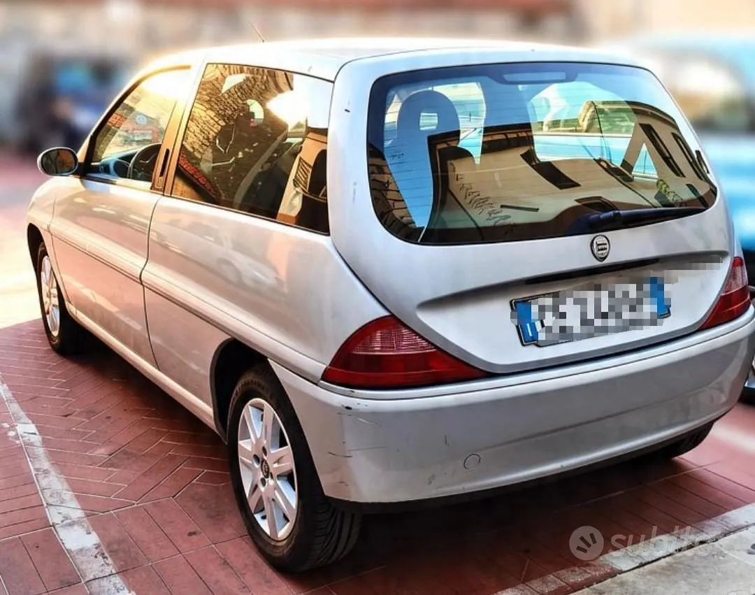 Lancia Y 2003 photo 2