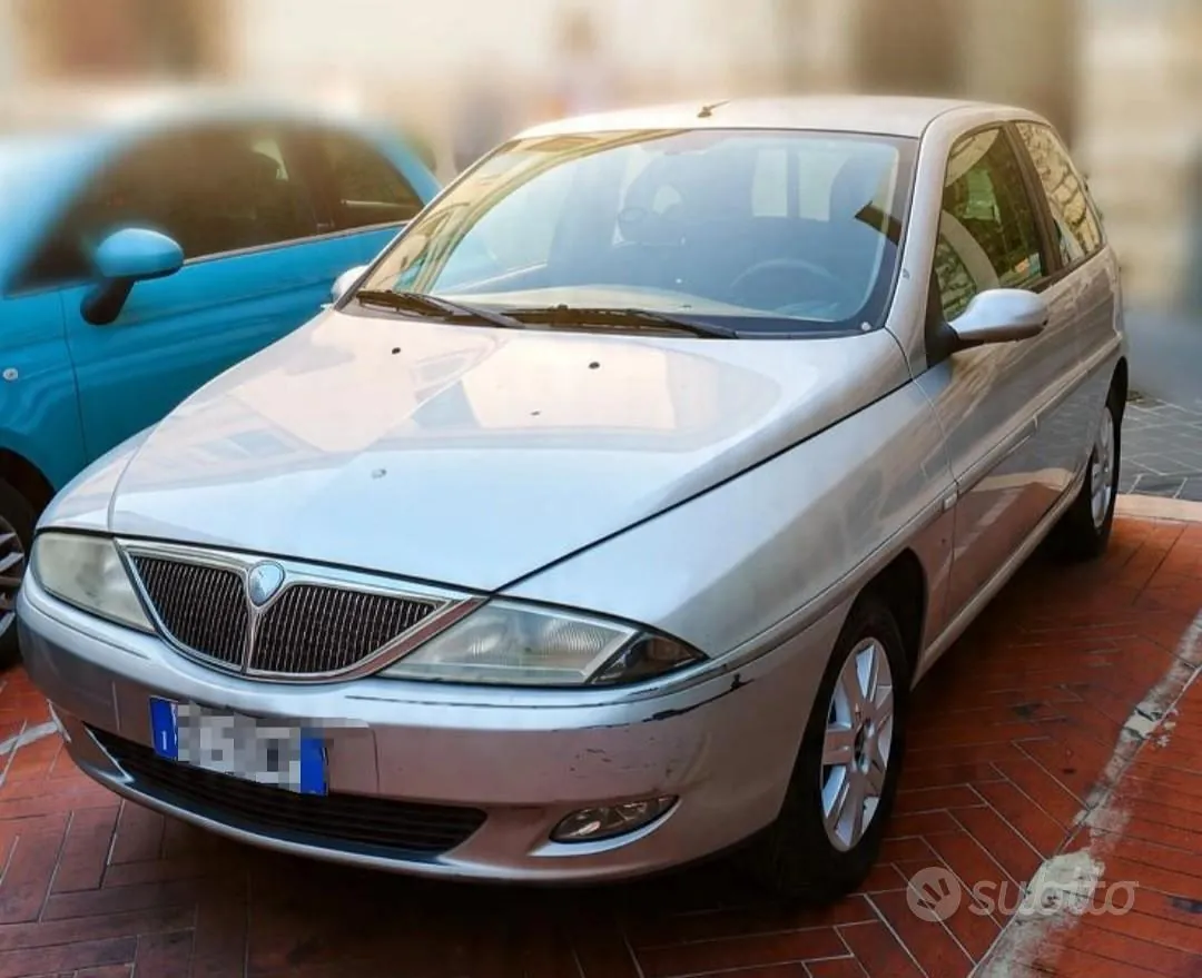 Lancia Y
