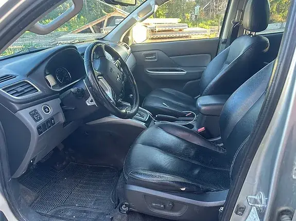 Mitsubishi L200 2017 photo 5
