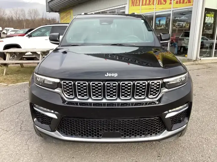 Jeep Grand Cherokee 2024 photo 2