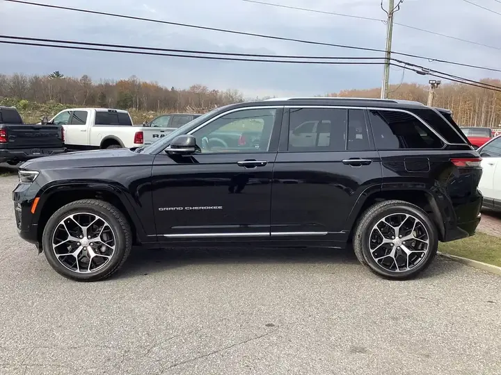 Jeep Grand Cherokee 2024 photo 4