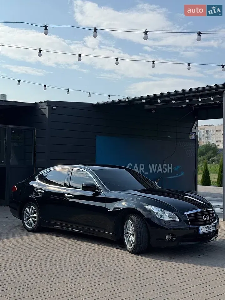 Infiniti M37 2011 photo 4
