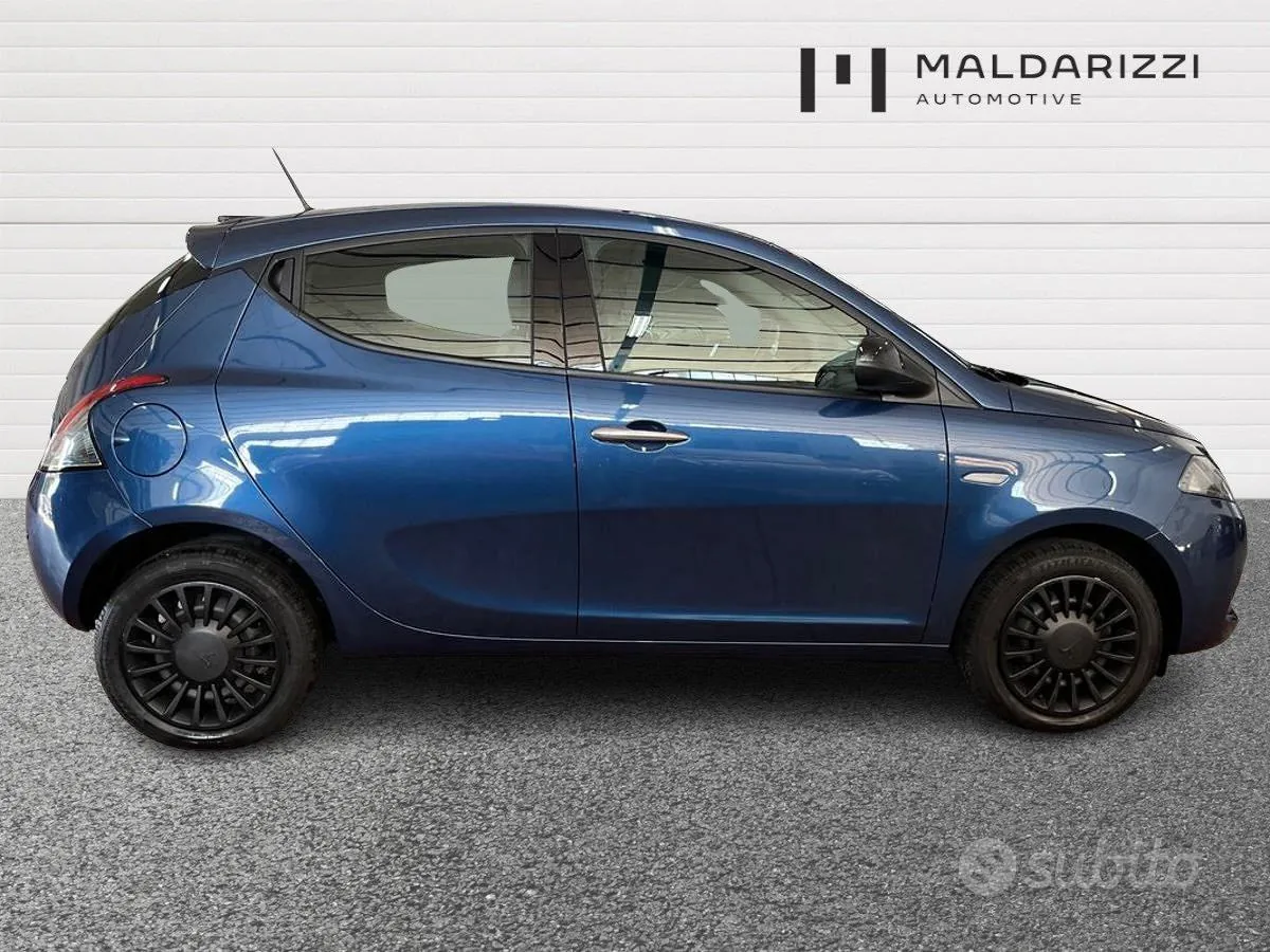Lancia Ypsilon 2022 photo 5