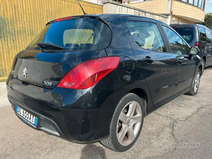Peugeot 308 2008 photo 3