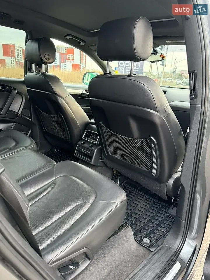 Audi Q7 2012 photo 3