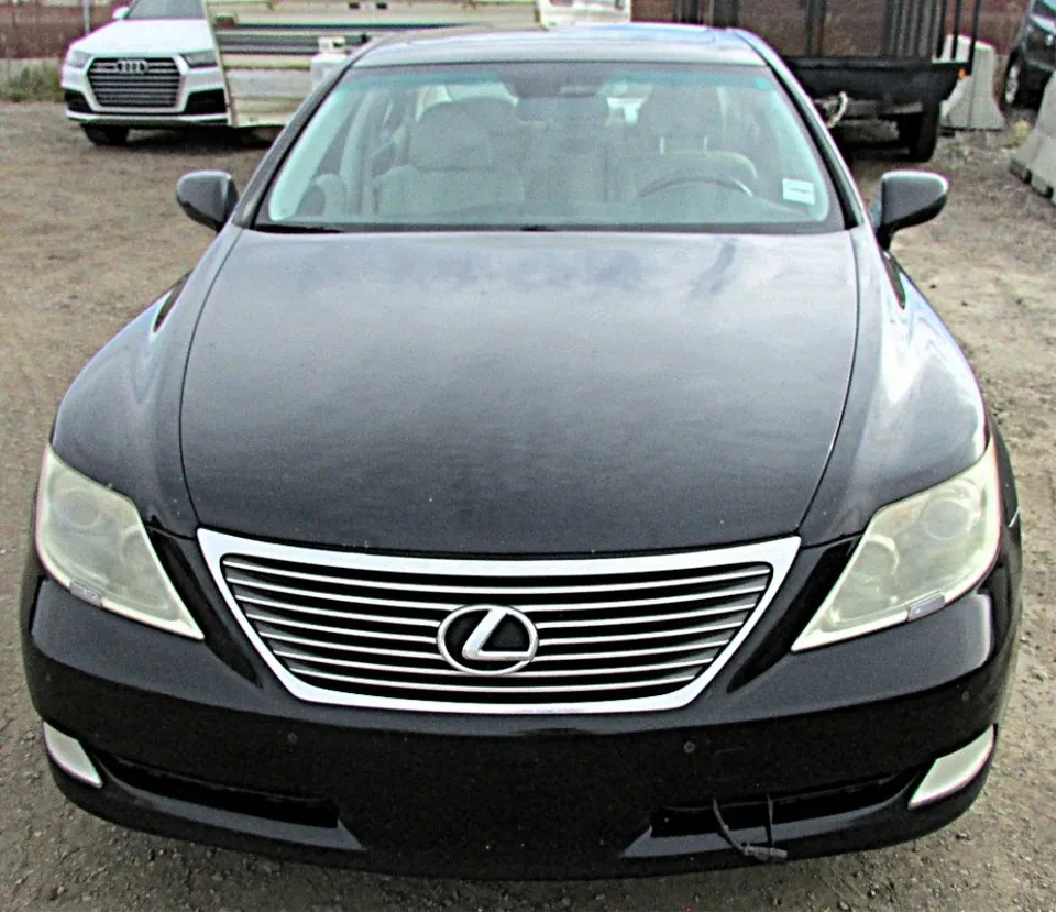 Lexus Ls 2009 photo 2