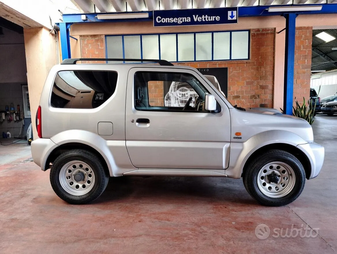 Suzuki Jimny 2006 photo 4