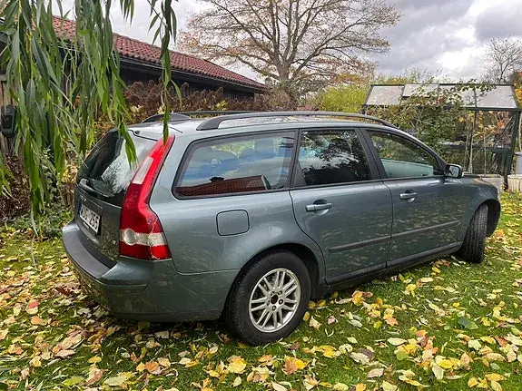 Volvo V50 2005 photo 2