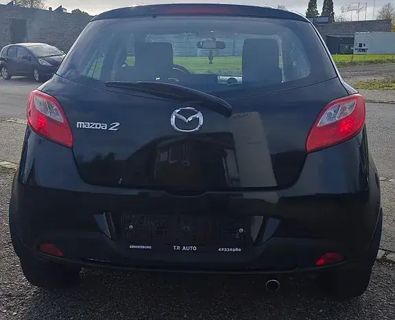 Mazda 2 2008 photo 4
