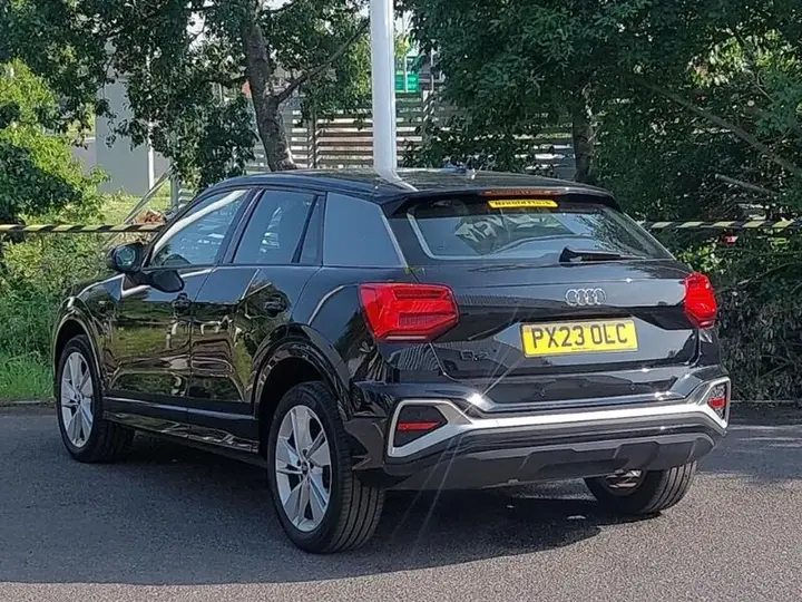 Audi Q2 2023 photo 2