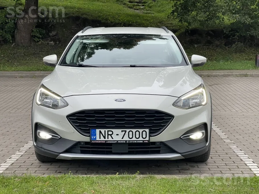 Ford Focus 2020 photo 2