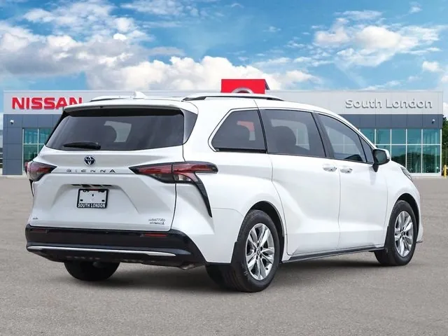 Toyota Sienna 2024 photo 3