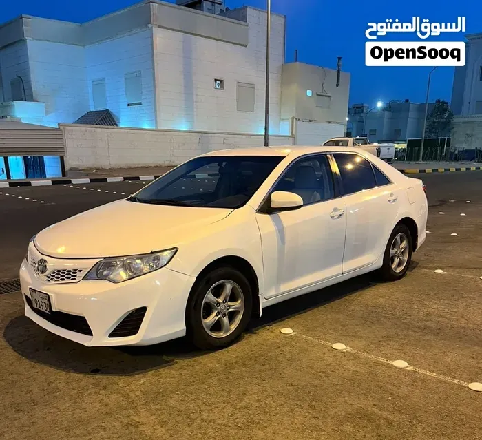 Toyota Camry 2015 photo 2