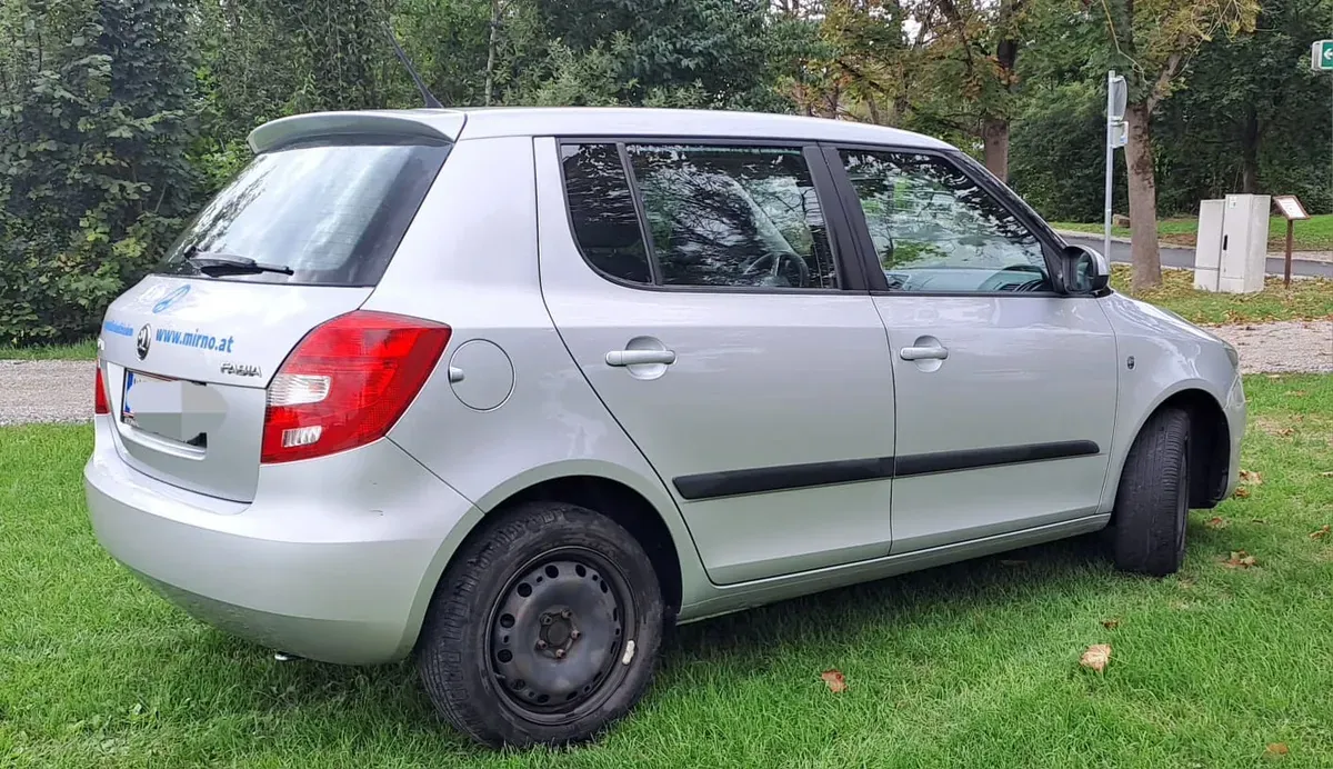 Skoda Fabia 2014 photo 2