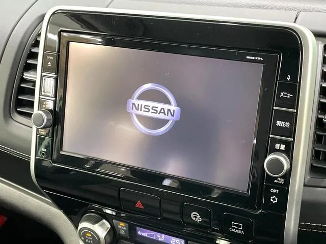 Nissan Serena 2017 photo 4
